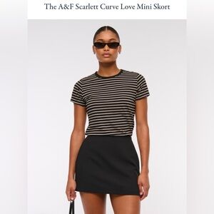 Abercrombie & Fitch Scarlett Curve Love mini skort